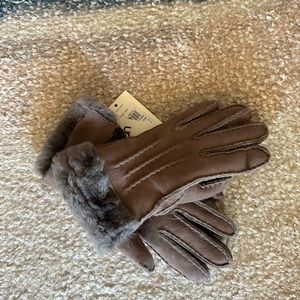 NEW Ugg Classic Tasman Shearling Gloves in Stormy Gray